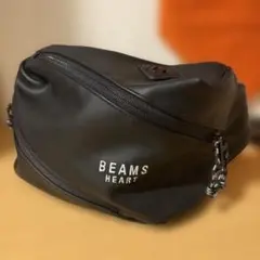 BEAMS HEART ブラック ボディバッグ