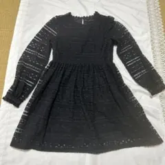 アンアナザーアンジェラス　レース刺繍　長袖ワンピース　ブラックのサムネイル