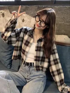 SHEIN 長袖チェックシャツ ショート丈