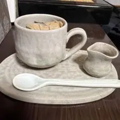 陶器製カップ・ソーサー・スプーンセット