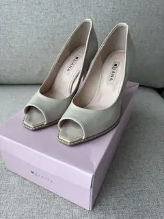 DIANA オープントゥパンプス