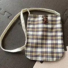 【新品、未使用】くまさんボタンポシェット