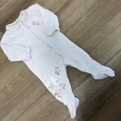 next baby 刺繍入りロンパース　3-6month