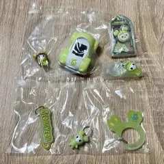 TWICE LOVELYS アクリルカラビナフロッキーマスコット ジョンヨン