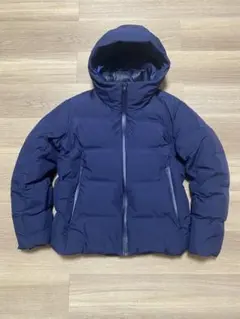 【週末限定割引】UNIQLO ユニクロ シームレスダウンパーカ（3Dカット）