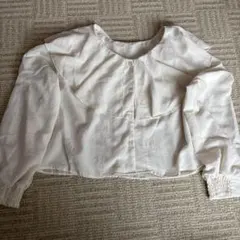 earth music & ecologyフリル付きホワイトクロップドシャツ