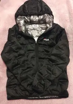 FILA フード付きダウンジャケット 黒　シルバー