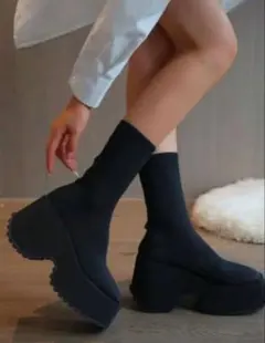 厚底ソックスブーツ　ショートブーツ