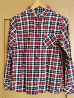 earth music&ecology チェックシャツ 長袖 レッド