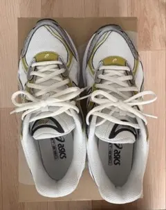 ASICS スニーカー