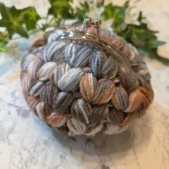 ハートのがま口ポーチ♡ハンドメイド　➄グレー　毛糸　手編み　編み物　ニット