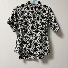 甚平 サイズ120 白地に黒の星型模様