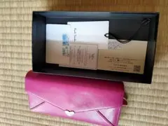 ポールスミス新品未使用スミシーハート2 牛革三つ折り財布　淡いピンク ポールスミス新品未使用スミシーハート2 牛革三つ折り財布 淡いピンク