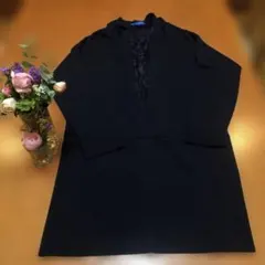 LA JOCONDA ラピーヌのラ ジョコンダのVネックレースの綺麗なチュニック