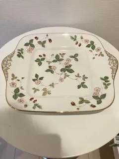 WEDGWOOD ワイルドストロベリー スクエアプレートのサムネイル