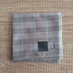 【新品・未使用】ck カルバンクライン メンズハンカチ チェック柄のサムネイル
