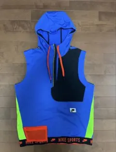 NIKEフード付きベスト Mサイズ