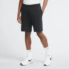 Nike テックフリース ショートパンツ