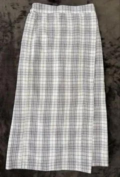 GU ジーユー　スリット入り タイトスカート チェック柄　S ベージュ