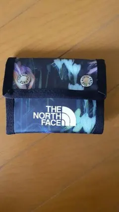 THE NORTH FACE 花柄三つ折り財布
