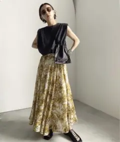 Ameri Vintage ロングスカート フレア 花柄 イエローのサムネイル