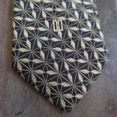 未使用近　DAKSダックス　Itary製ネクタイ　焦げ茶ベースにゴールド総柄