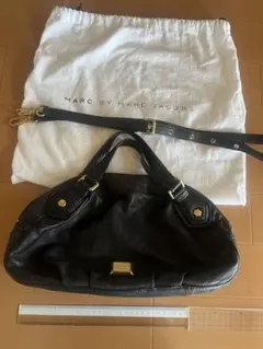 MARC BY MARC JACOBS 黒ショルダーバッグ