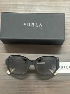 美品】FURLA 現行フルラ バタフライ サングラス ロゴ 金具 - メルカリ
