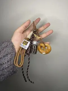 じゃらじゃらキーホルダー バッグチャーム プレッツェルとコーヒー豆瓶付き