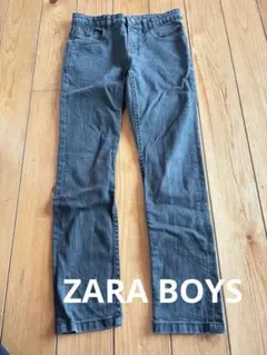週末限定値下げ！ZARA BOYS グレー ストレートパンツ 140㎝ 9/10