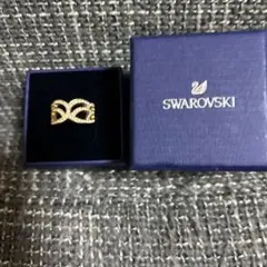 Swarovski ゴールドトーンリング ダブルループ