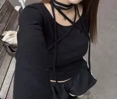 ブラック クロスストラップ 長袖トップス マルチWayクロスデザイントップス