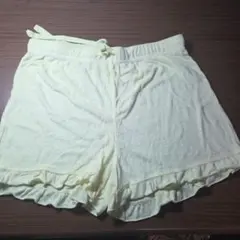 た*こ様 GU イエロー フリル付きショートパンツ L
