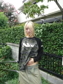 Dot Logo Raglan L/S Tee