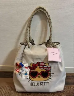 新品　日焼けキティ　トートバッグ　ローリーズファームのチャーム付