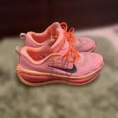 Nike ボメロプラス 28cm ランニングシューズ 完売品 - メルカリ