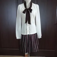 axes femme ブラウスとスカートセット