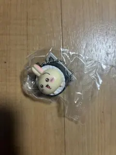 くら寿司　ちいかわ　びっくらポン　キーホルダー　　うさぎ