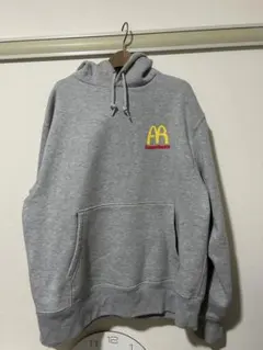 コラボパーカー美品人気カラー激レア　Lサイズ