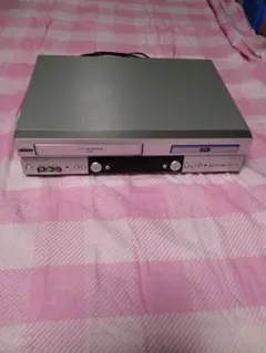 Item thumbnail for item d4630cad-9844-4774-af7d-fce778193615