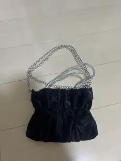 サテン黒パーティーバッグ シルバーチェーン付き