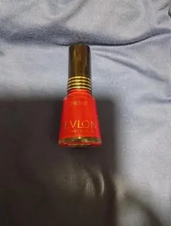レブロン ネイル エナメル 3994-40 LOVE THAT RED 残9割のサムネイル