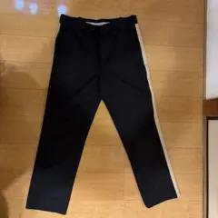 黒 スラックス サイドストライプ