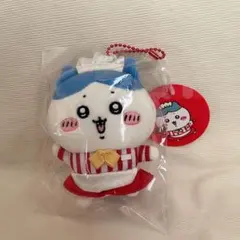新品　ちいかわ ちいかわレストラン ホール担当なマスコット（ハチワレ）