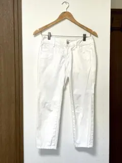 自由区　白パンツ　ホワイトスリムフィットクロップドパンツのサムネイル