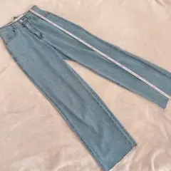 GU ハイウェストストレートデニムのサムネイル