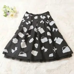 美品✨エムズグレイシー スカート アイコン柄 カメリア 香水 チュール 黒　Lのサムネイル