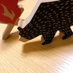 焚き火とくまの置物