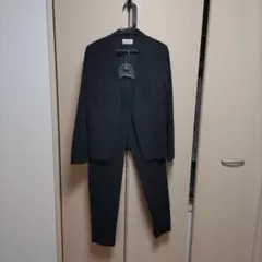 PLST ノーカラーパンツスーツ Sサイズ ブラック