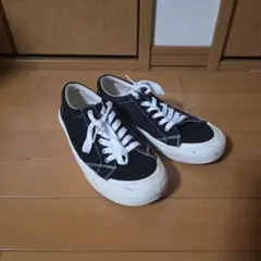 ブラックキャンバススニーカー